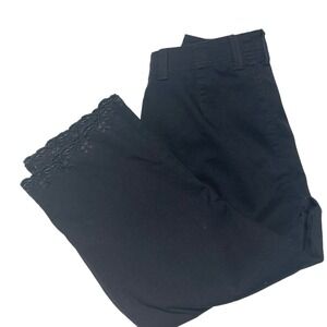 Gloria Vanderbilt Capri Pants Womens size 8‎ Missy Black Embroidered Hem Stretch